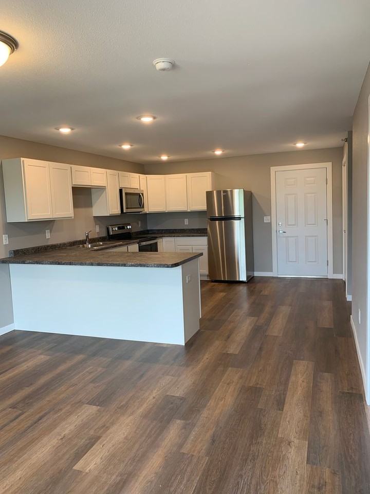 Lakeview Apartments - Photo 5 of 15