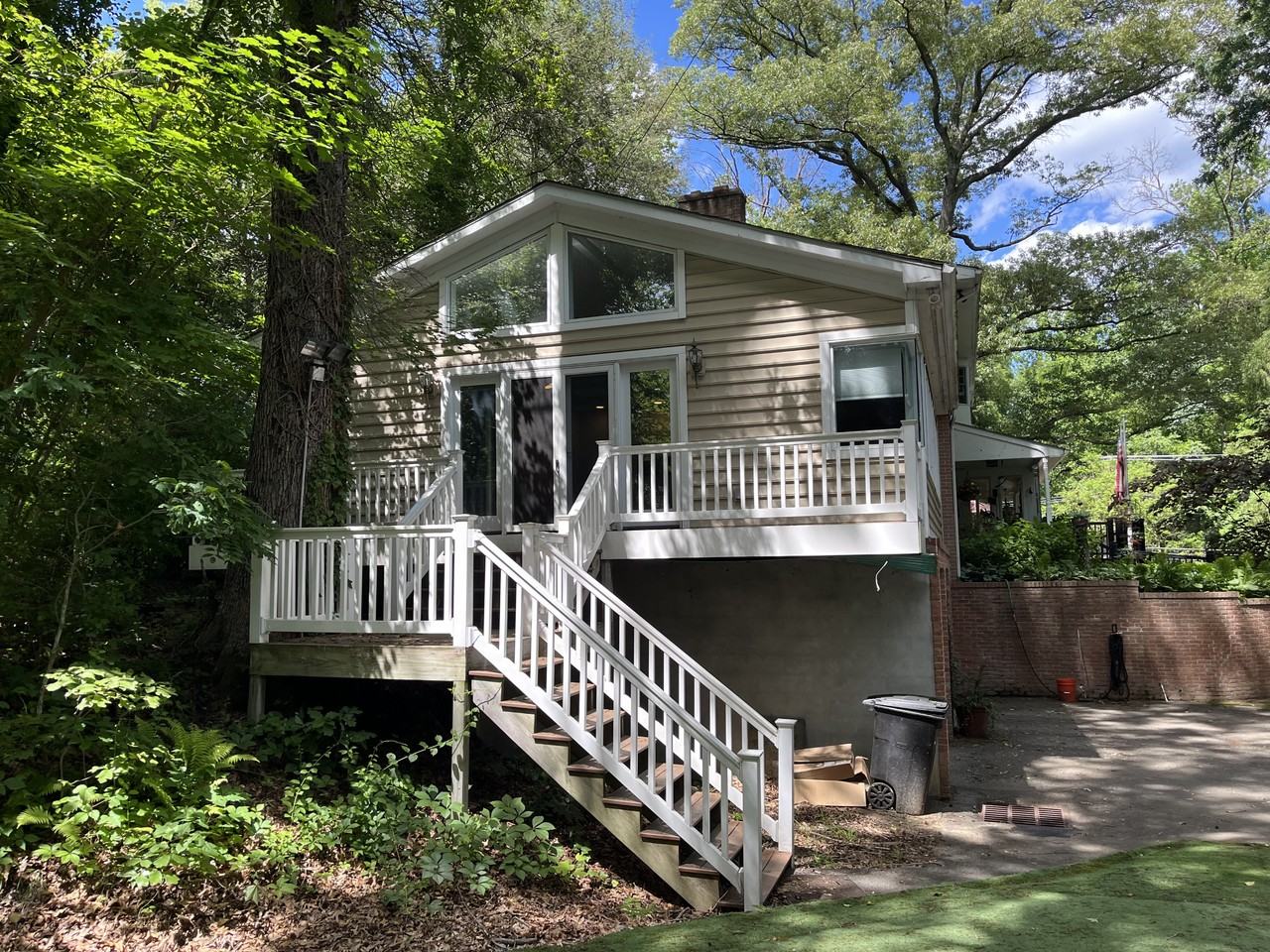 608 Randell Rd - Photo 3 of 10