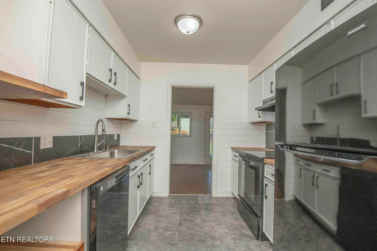 481 Broome Rd #109 - Photo 2 of 22