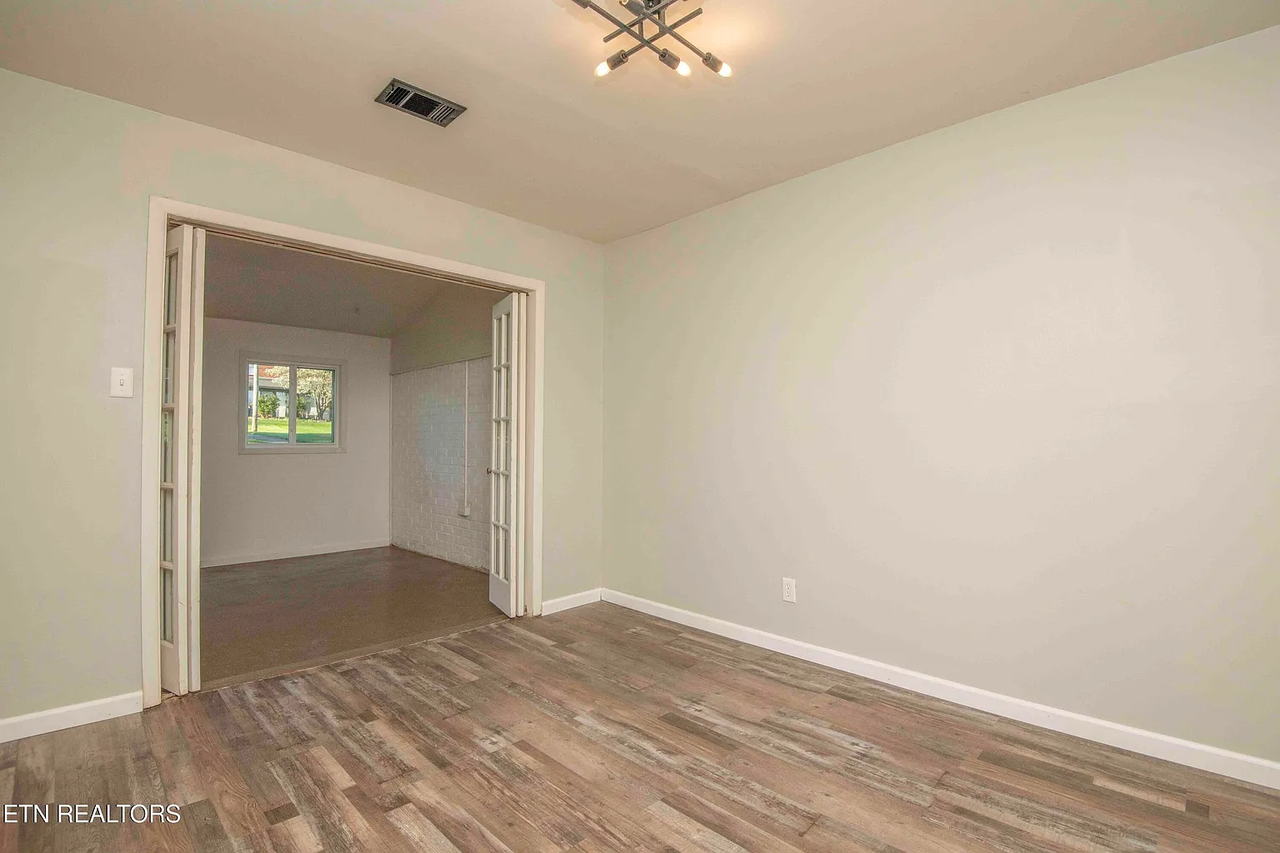 481 Broome Rd #109 - Photo 5 of 22