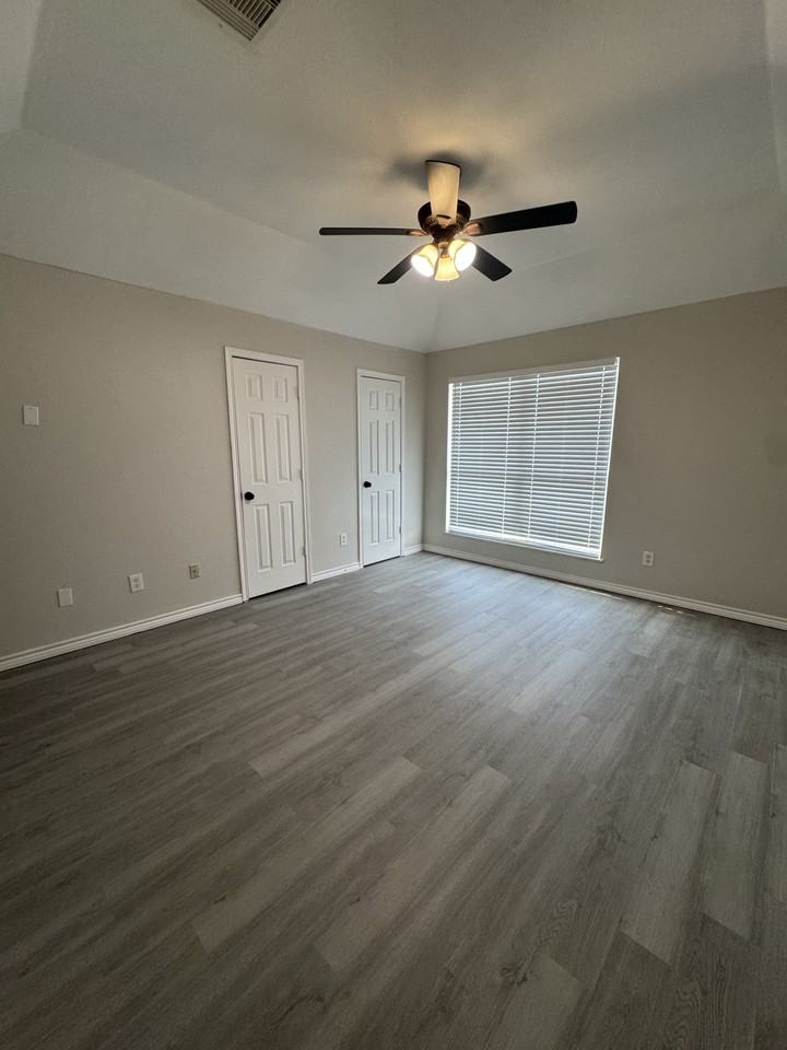 4526 Knoxville St #A - Photo 4 of 4