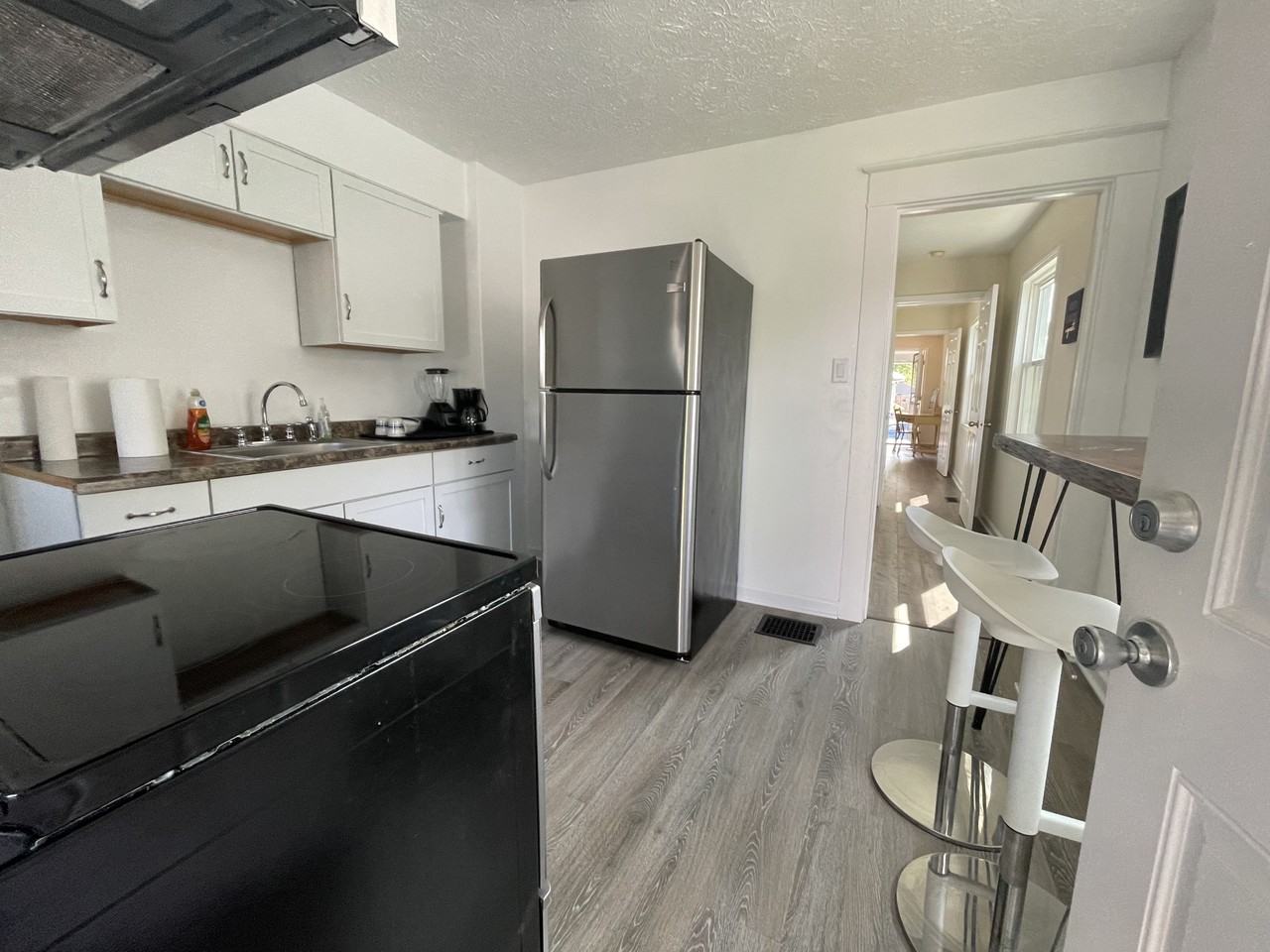 1306 N Gladstone Ave #1306