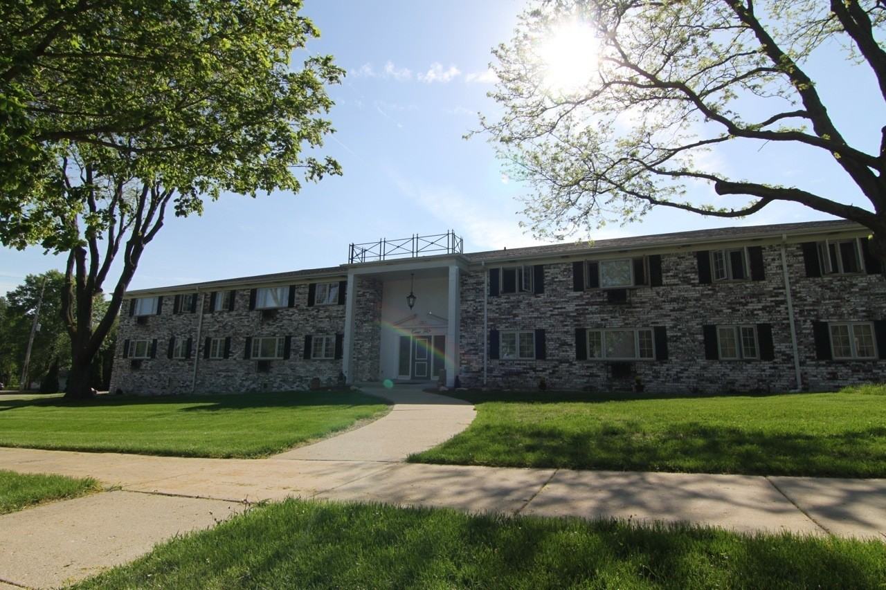 Carriage Hills - Photo 2 of 4