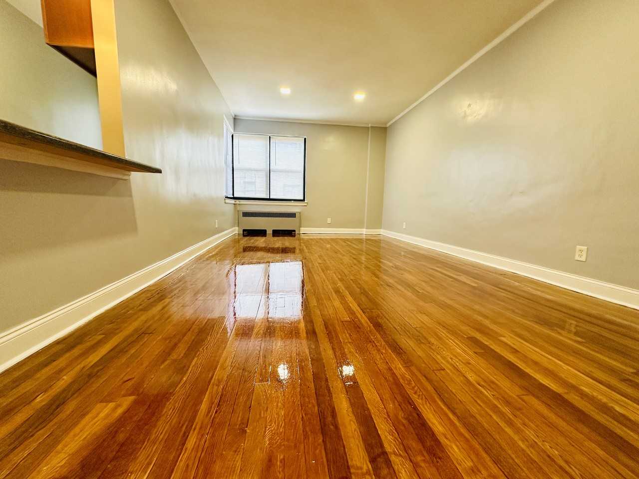 33 S Munn Ave #4F - Photo 3 of 16