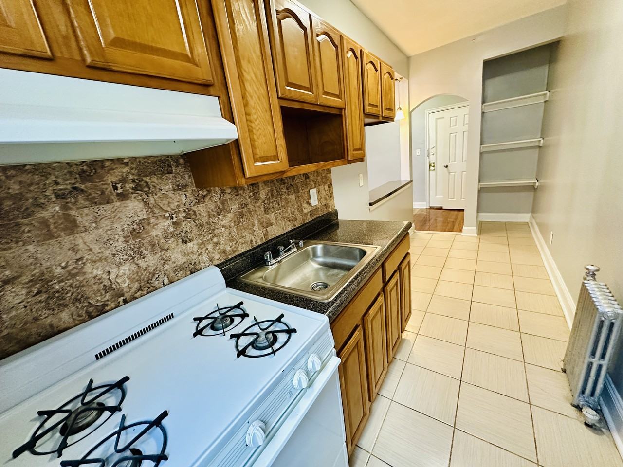 33 S Munn Ave #4F - Photo 7 of 16