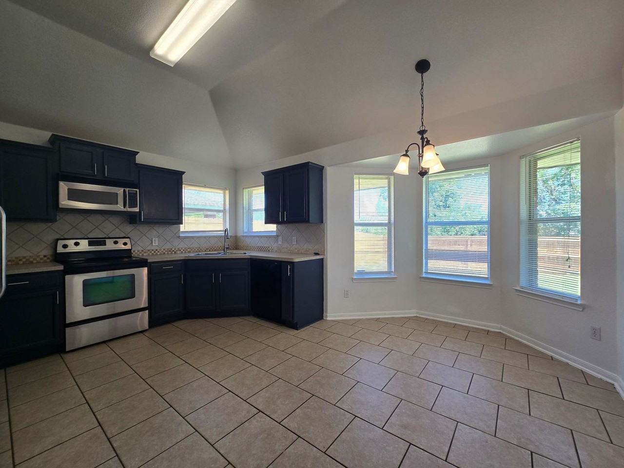 5905 Lolly Loop - Photo 7 of 25