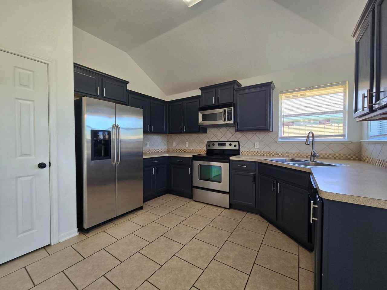 5905 Lolly Loop - Photo 3 of 25