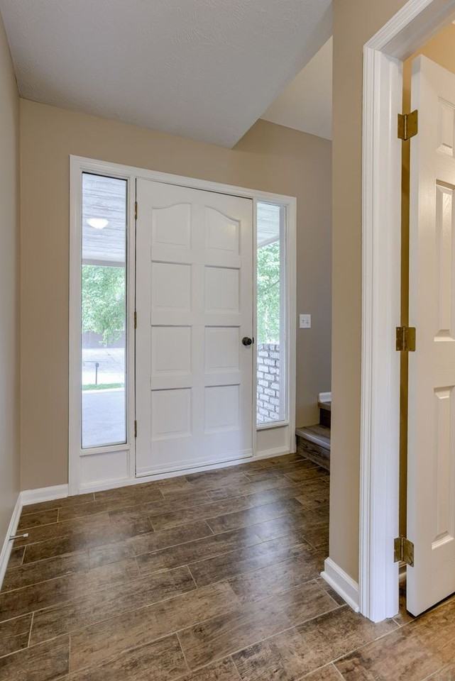 2505 S 166th St - Photo 3 of 24