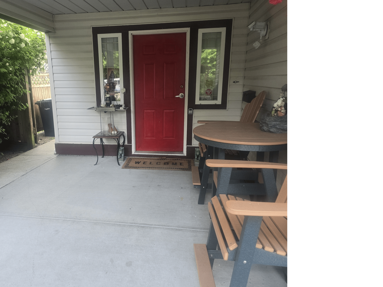 584 Alderson Avenue - Photo 2 of 5