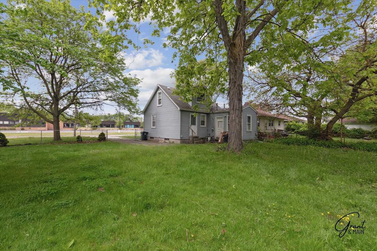 22715 California St - Photo 2 of 20