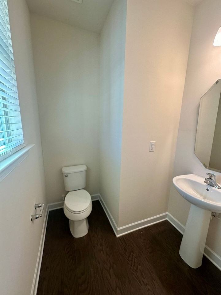 5607 Garrow Glen Rd - Photo 3 of 26