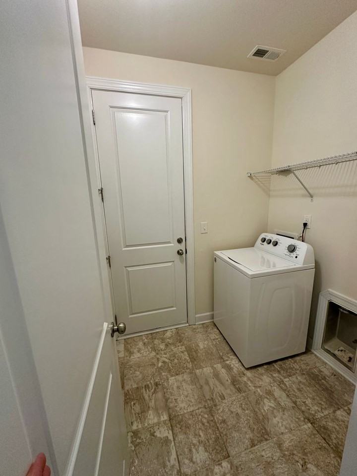 5607 Garrow Glen Rd - Photo 4 of 26