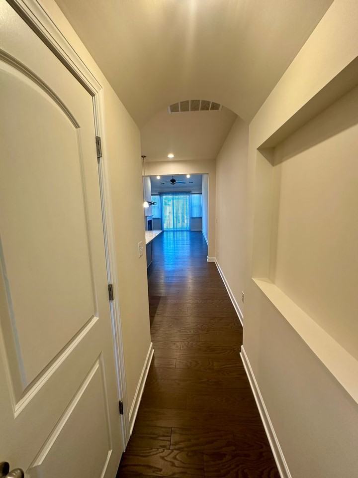 5607 Garrow Glen Rd - Photo 5 of 26