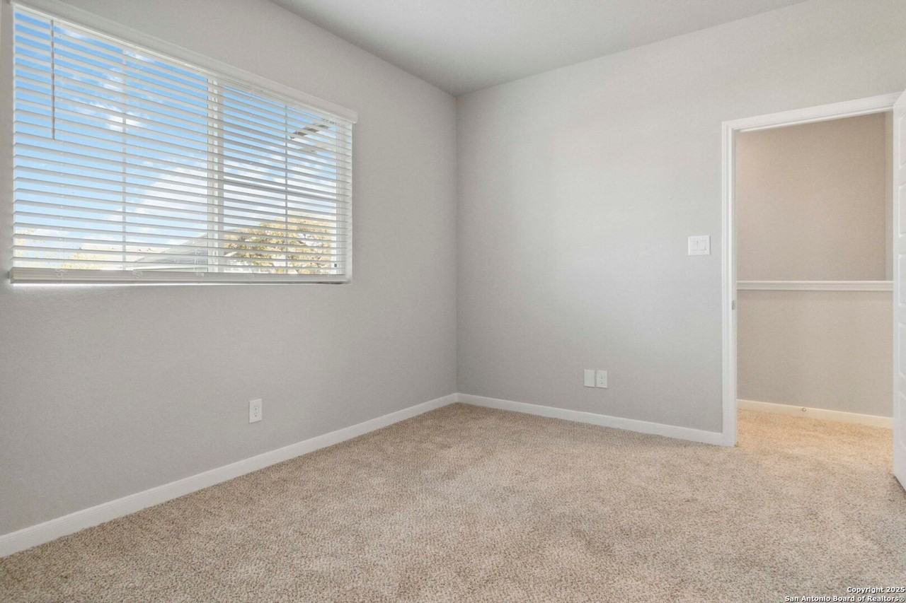 13310 Rowdy Cv - Photo 6 of 39