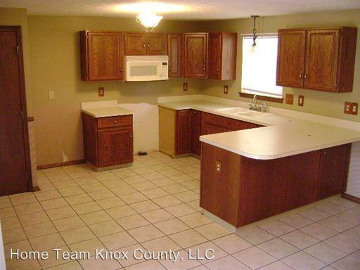 915 Country Club Dr - Photo 3 of 16