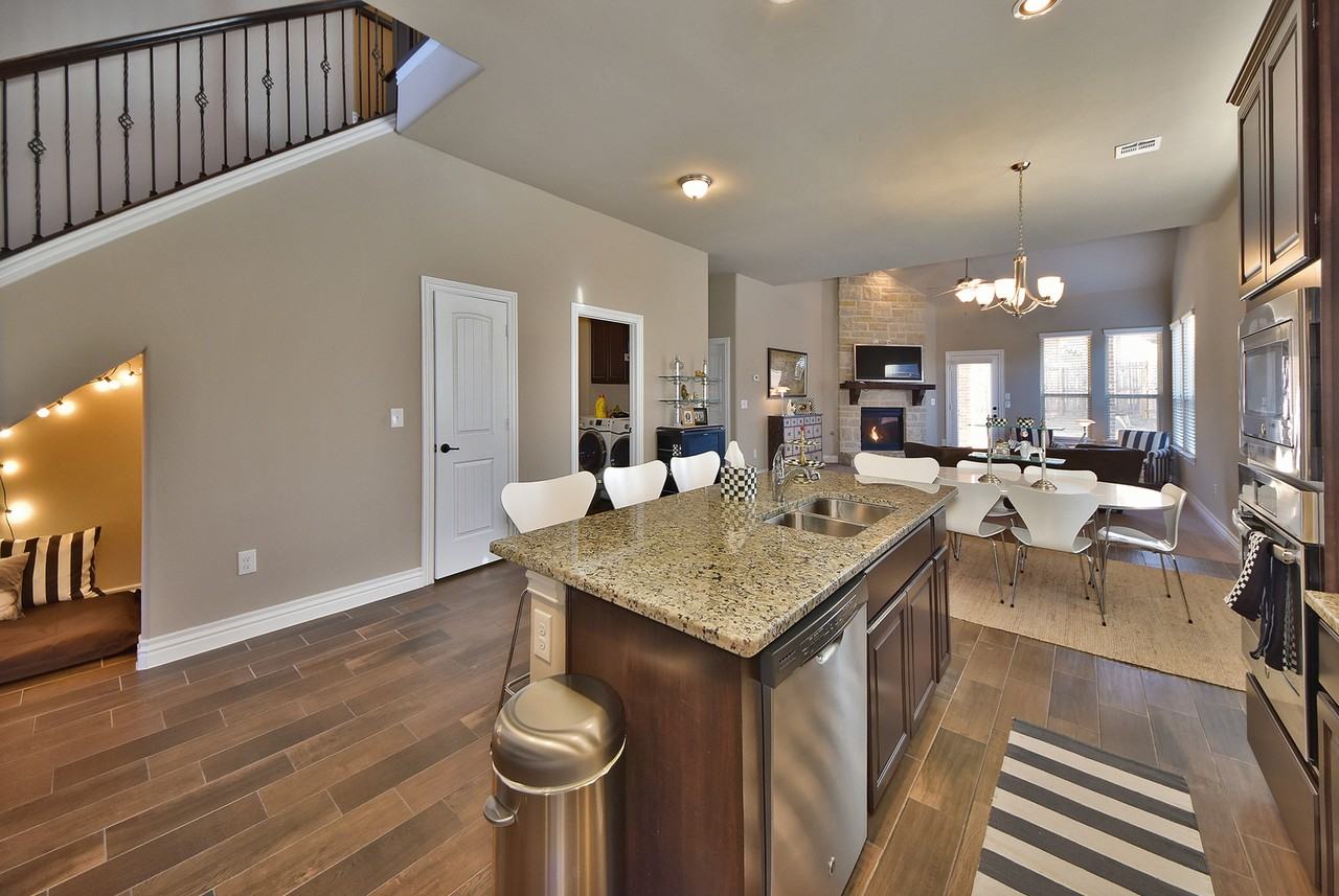 16100 Fair Winds Way - Photo 3 of 34