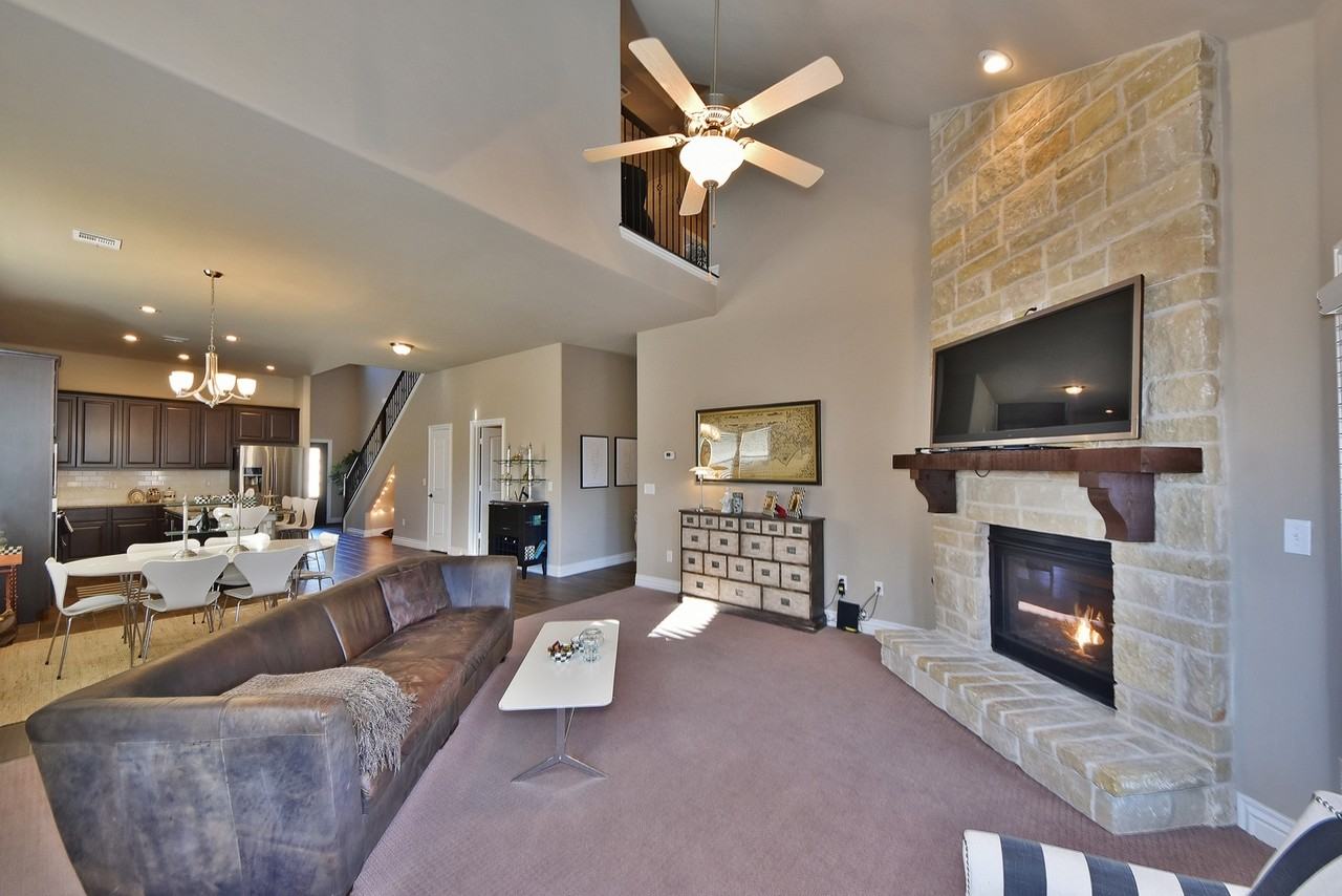 16100 Fair Winds Way - Photo 6 of 34