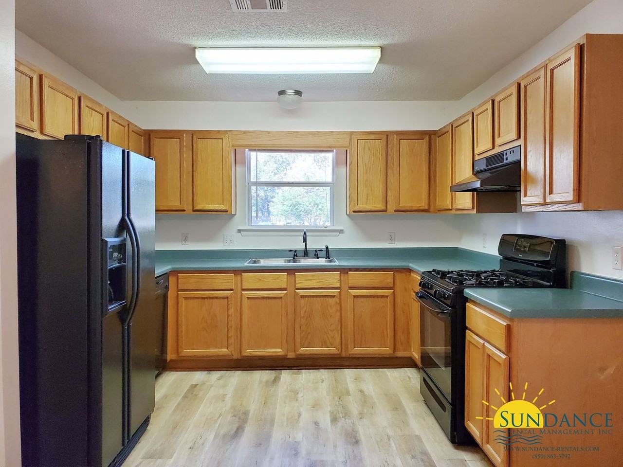 119 Methodist Ave Se - Photo 6 of 18