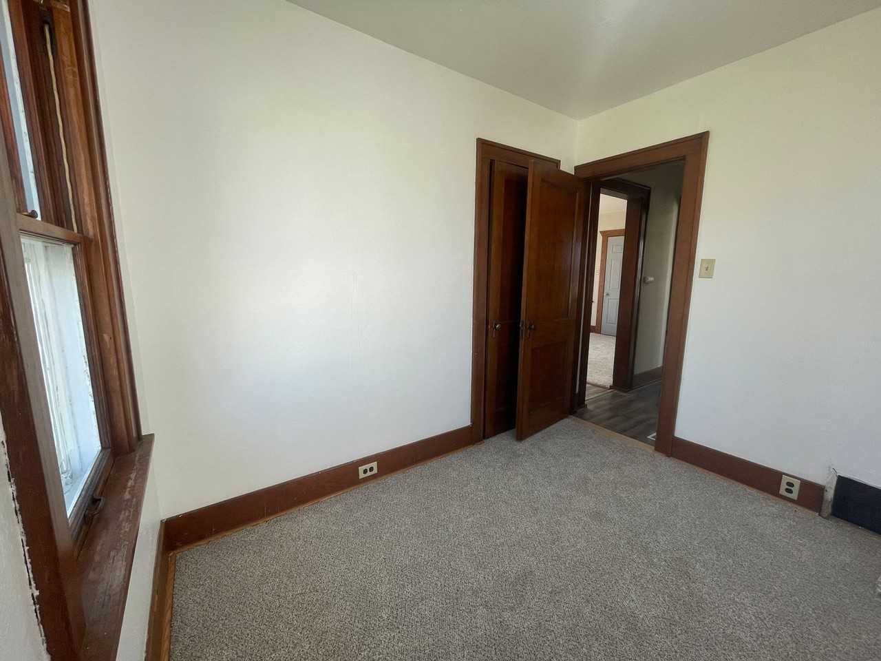 908 E Anson St - Photo 6 of 13