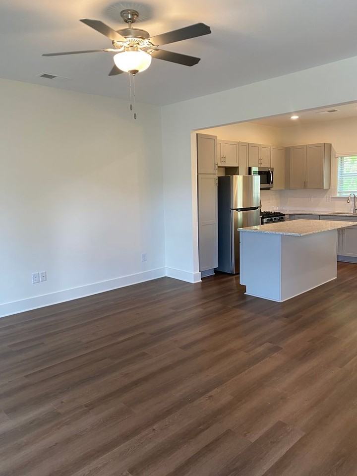 1241 Shades Ter - Photo 5 of 34