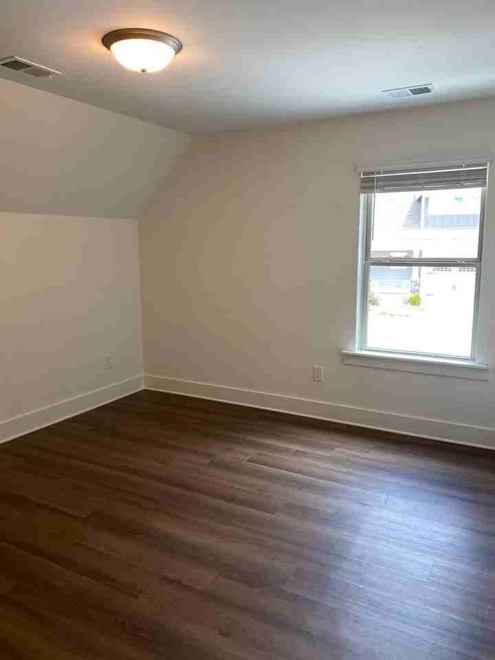 1241 Shades Ter - Photo 7 of 34