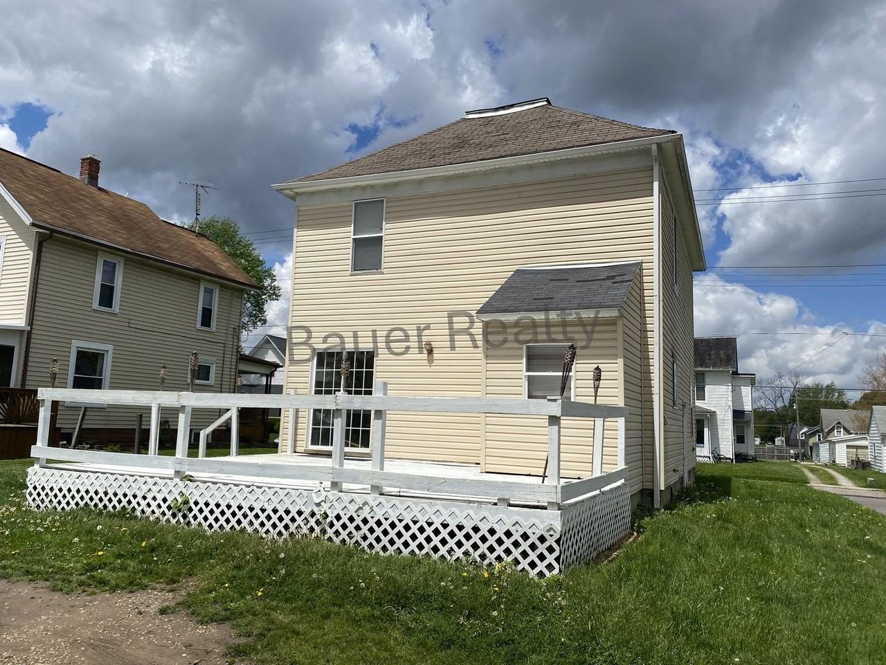 241 E 8th St - Photo 3 of 12