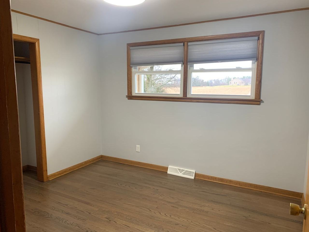 23920 45th St - Photo 6 of 19