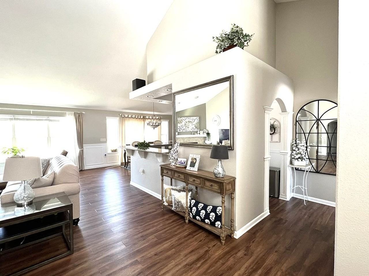 4285 W Forest Hill Ave - Photo 4 of 30