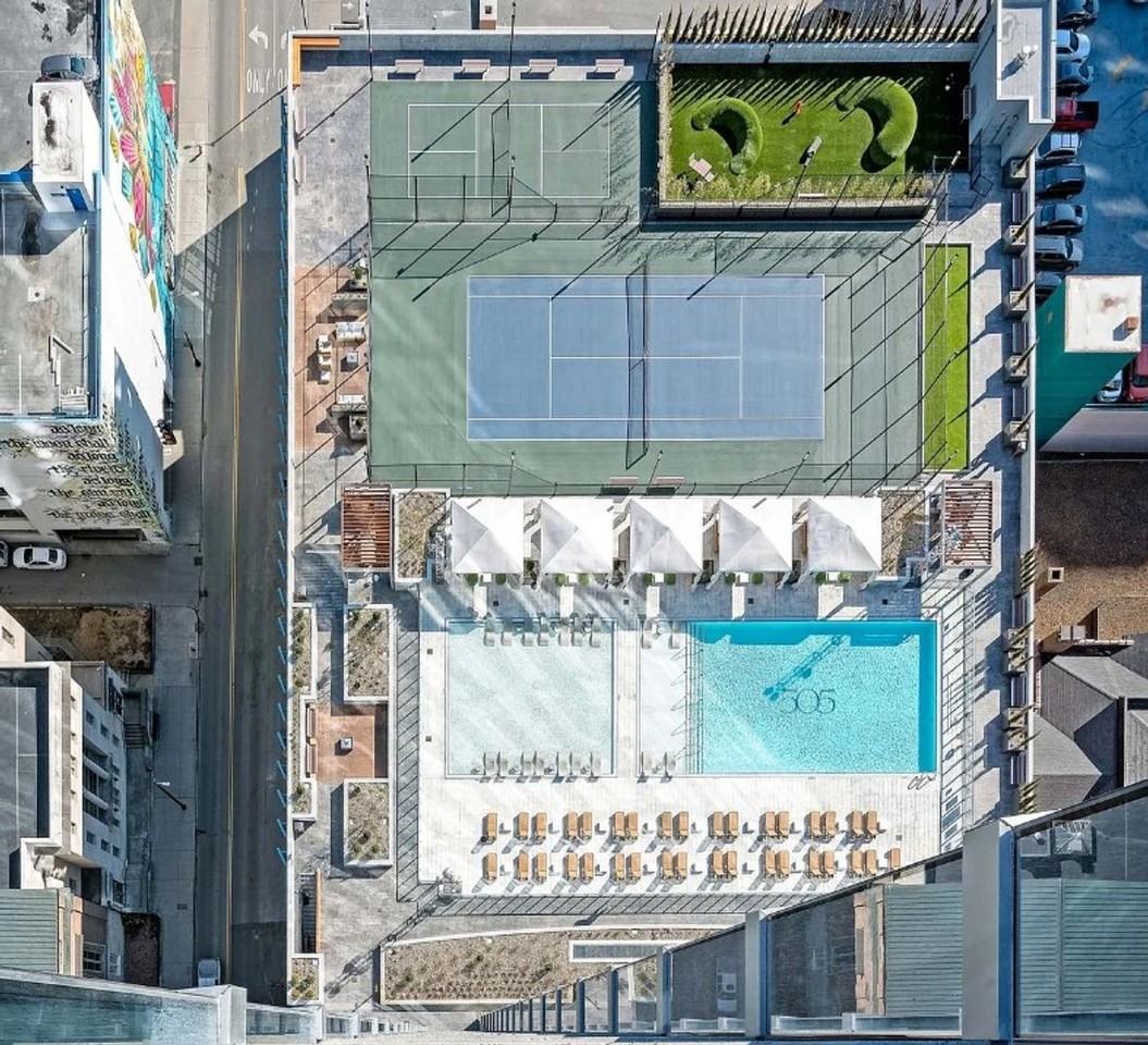 515 Church St - Photo 3 of 17