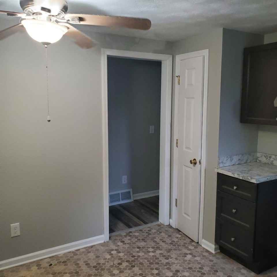 234 Parmely Ave - Photo 3 of 11