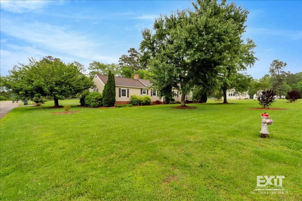 237 Mill Village Cir - Photo 2 of 26