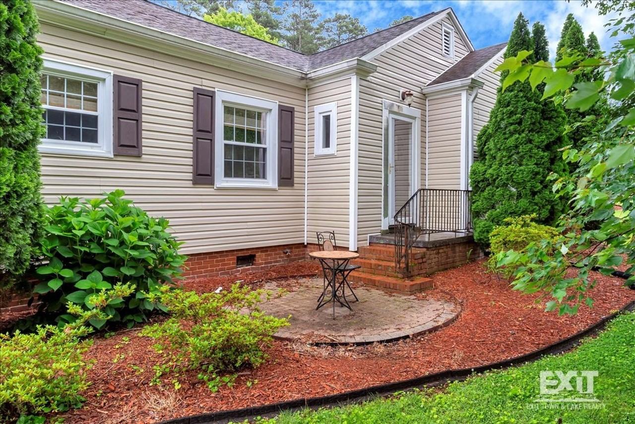 237 Mill Village Cir - Photo 3 of 26