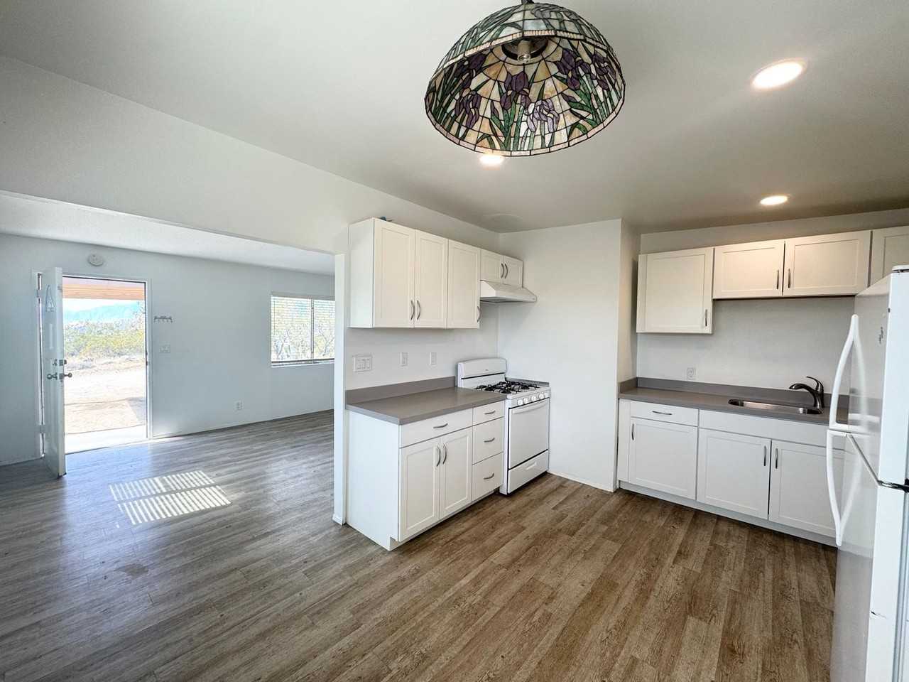 10722 Juniper Ave - Photo 2 of 14