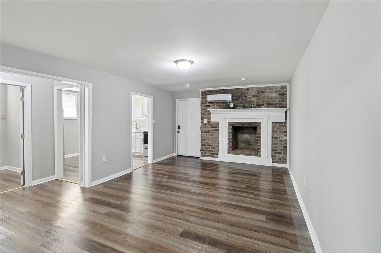 2107 Bolling St - Photo 2 of 18