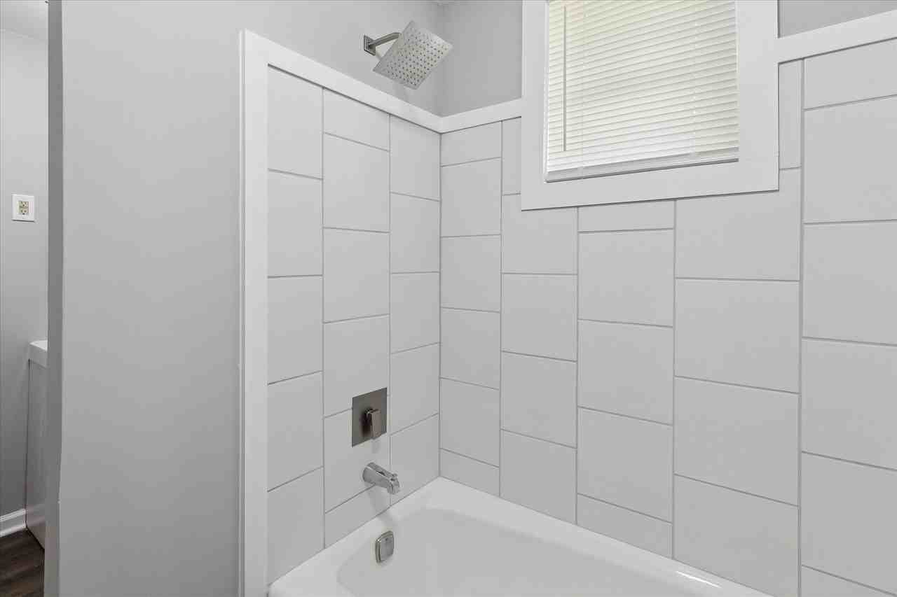 2107 Bolling St - Photo 7 of 18