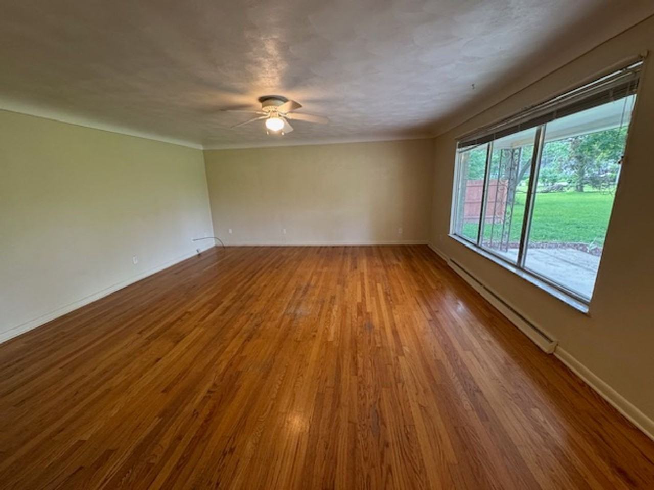 4306 Dalewood Dr - Photo 3 of 8