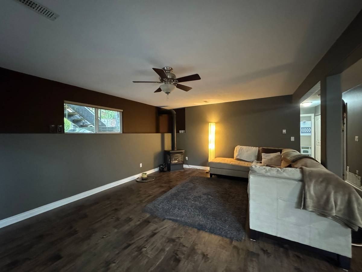 23835 105 Avenue - Photo 3 of 11