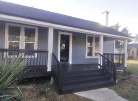 featured image of 7034 Se 222nd St