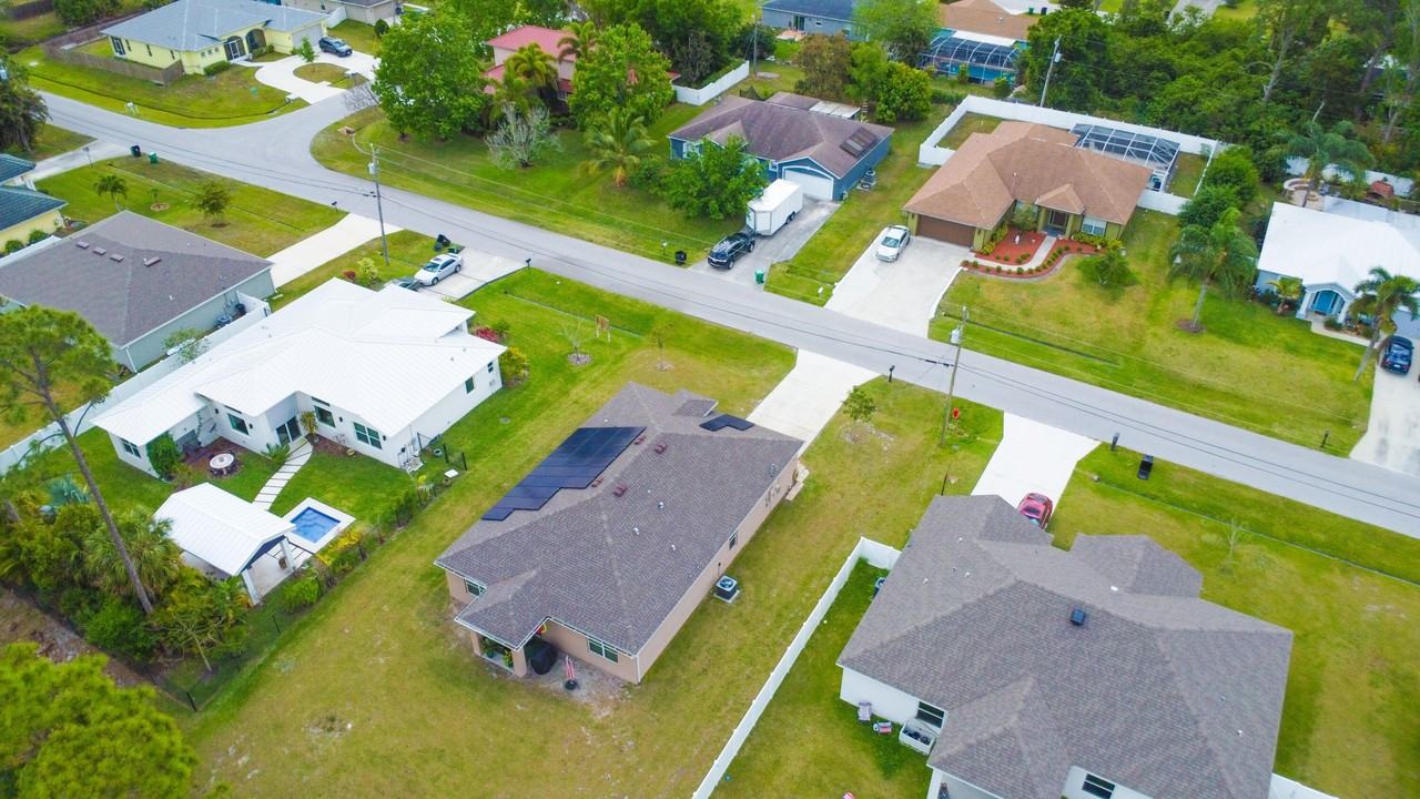 1767 Sw Bellevue Ave - Photo 5 of 25