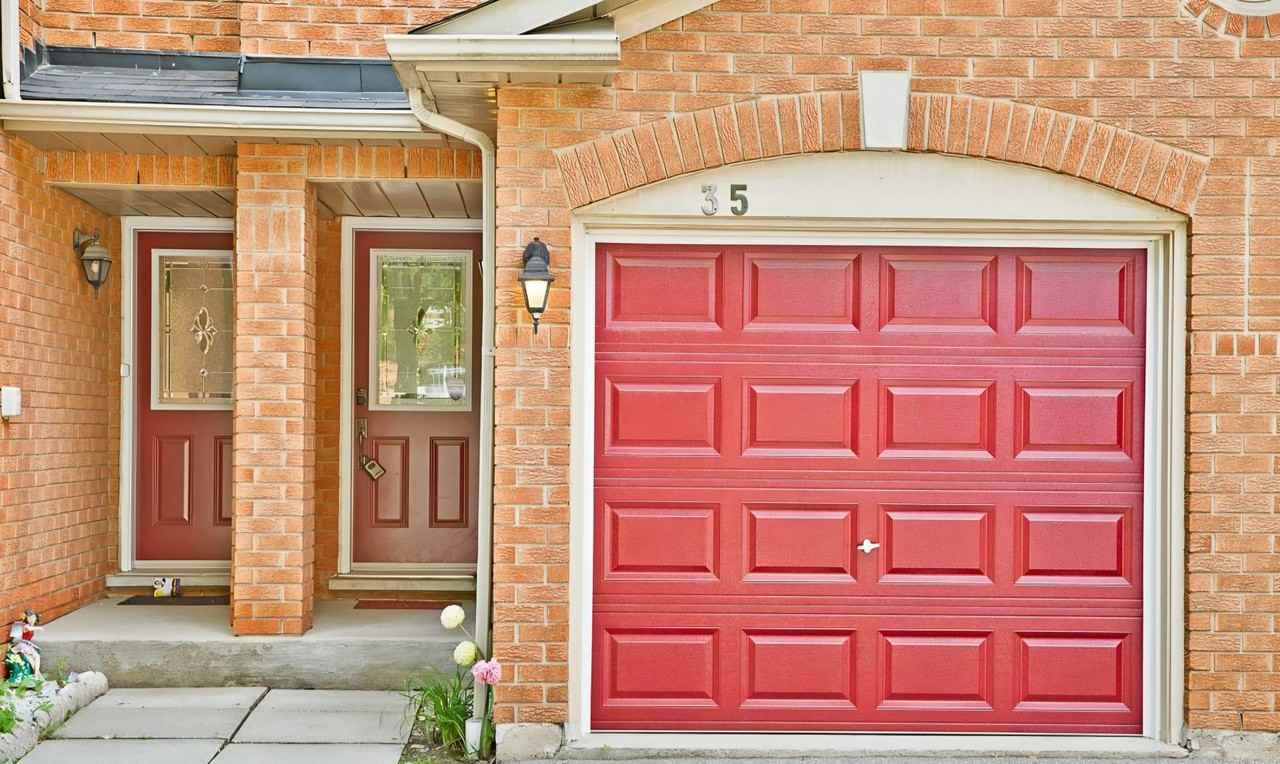 6950 Tenth Line West #35 - Photo 2 of 26