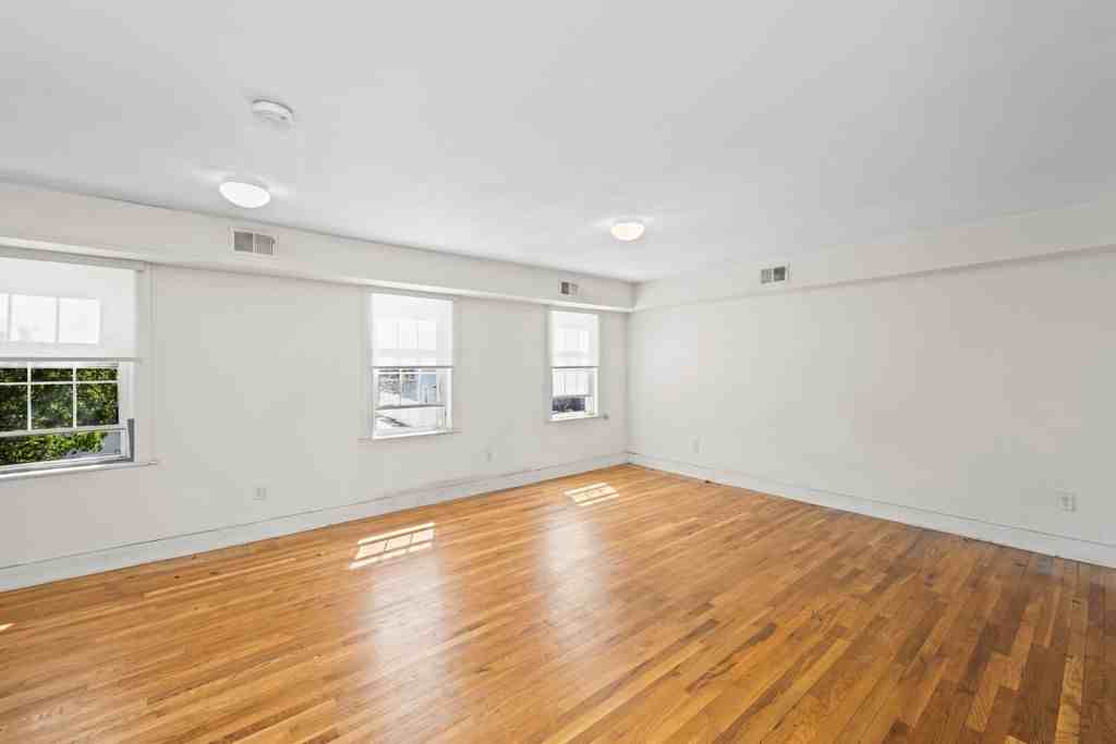 143 Beach St - Photo 2 of 26