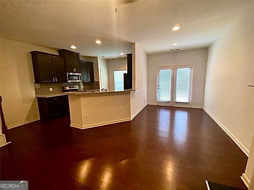 4241 Alden Park Dr - Photo 3 of 9