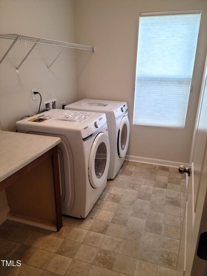 104 Michelangelo Pl - Photo 7 of 20