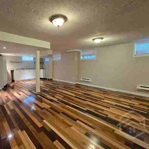 344 Simcoe St #2 - Photo 2 of 8