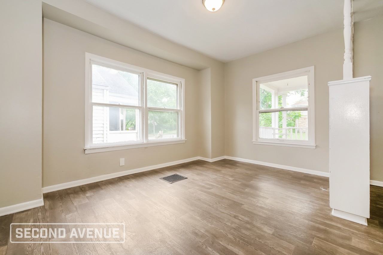 7945 Euclid Ave - Photo 7 of 25