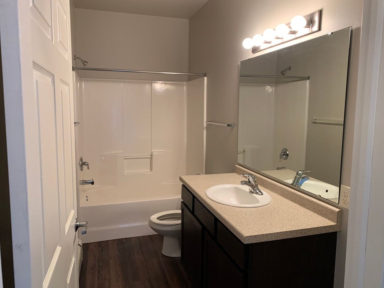 Crystal Creek Apartments - Photo 6 of 18