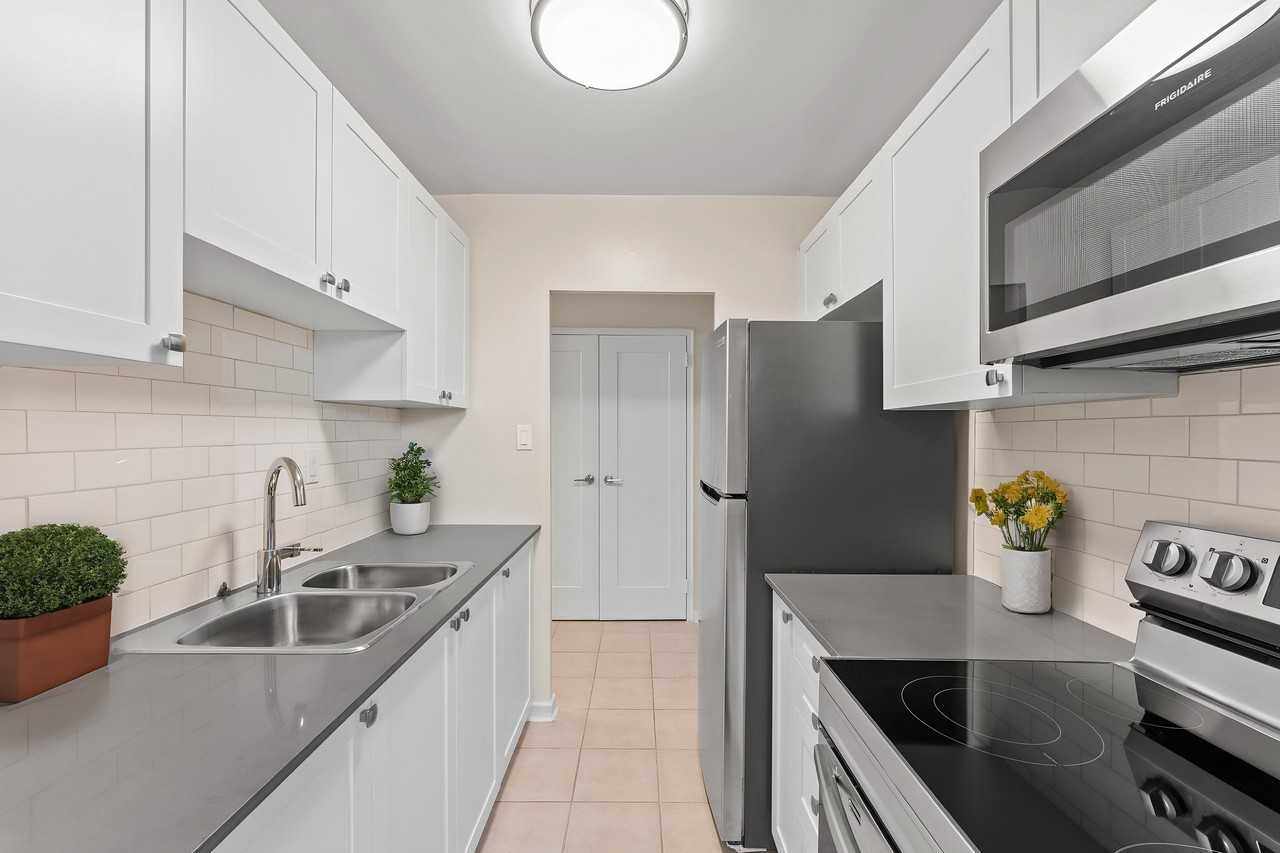 Sandpiper Apartments - Photo 2 of 12