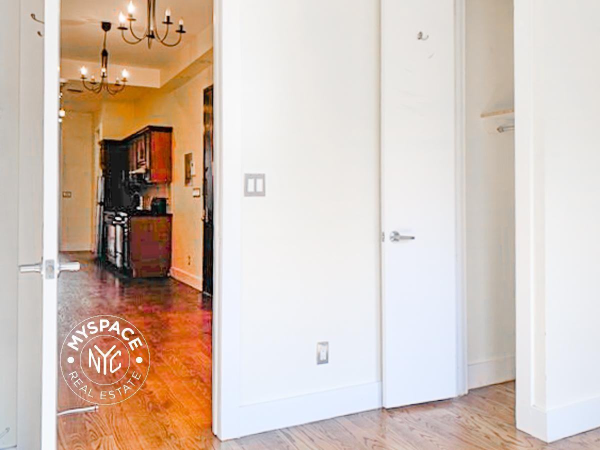 20 Wilson Ave #2R - Photo 6 of 9