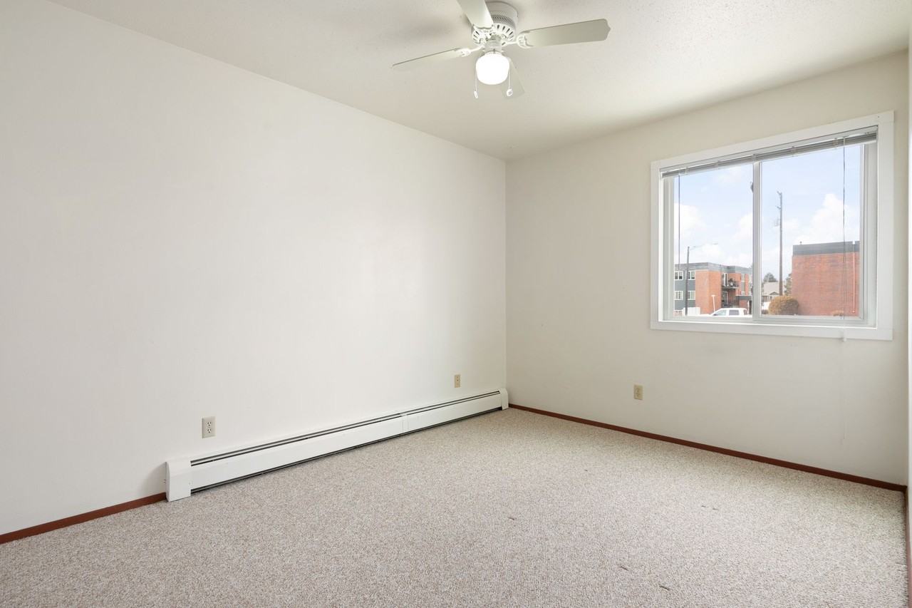 Colton Heights Apartments - Photo 4 of 42