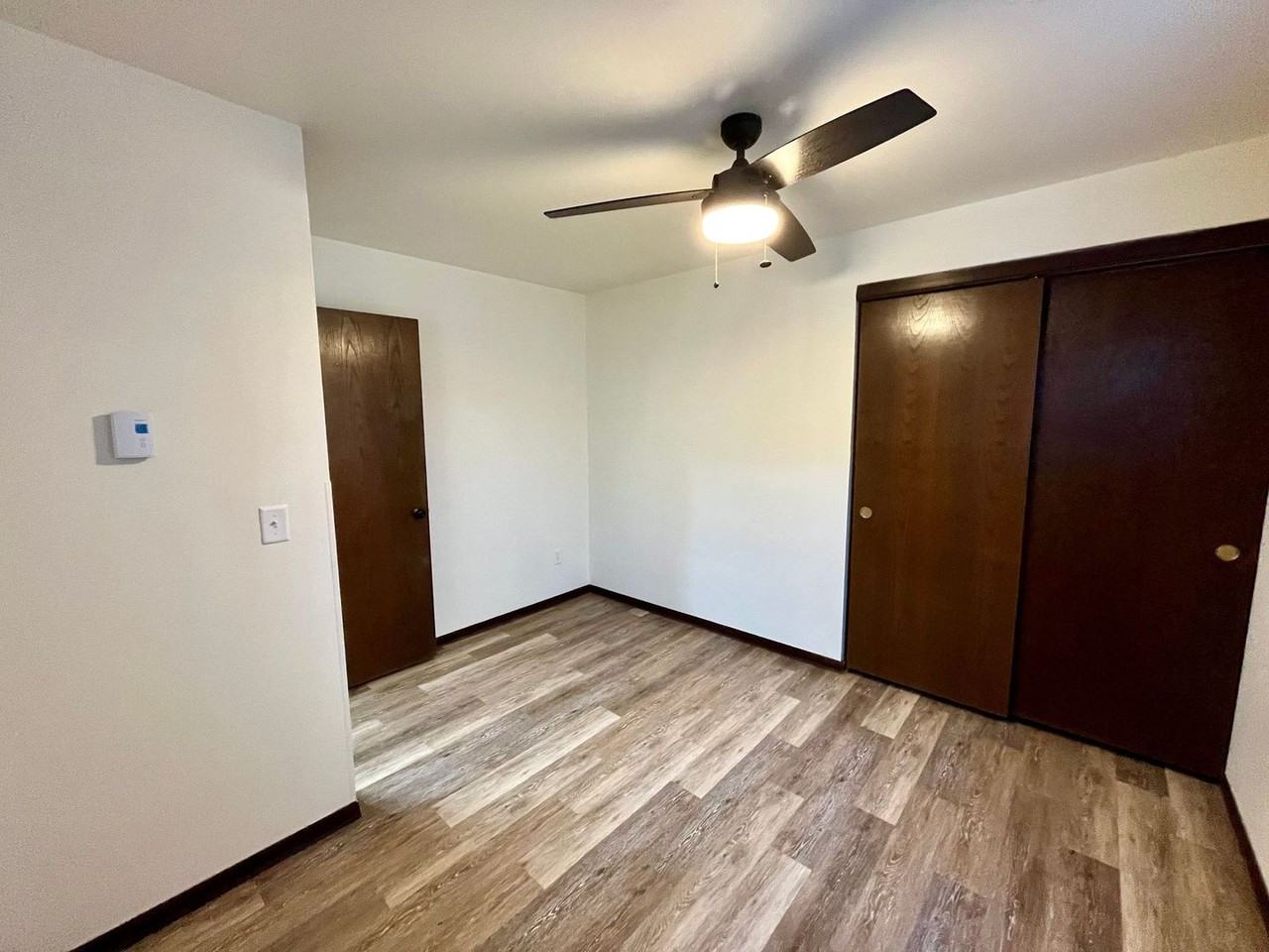 1010 Sawyer Dr - Photo 5 of 29